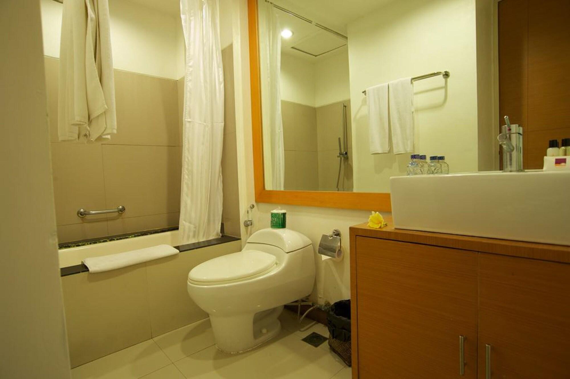 Sunset Residence And Condotel Kuta  Exterior photo