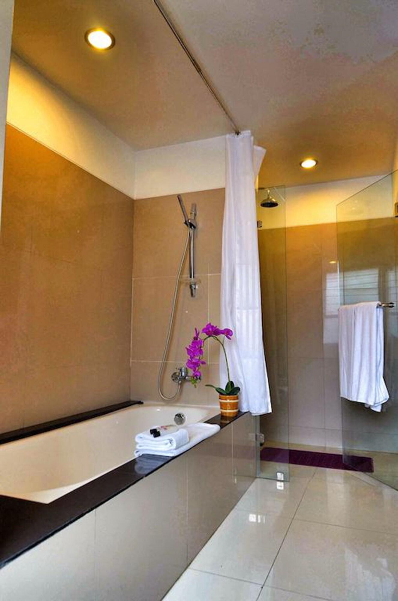 Sunset Residence And Condotel Kuta  Exterior photo