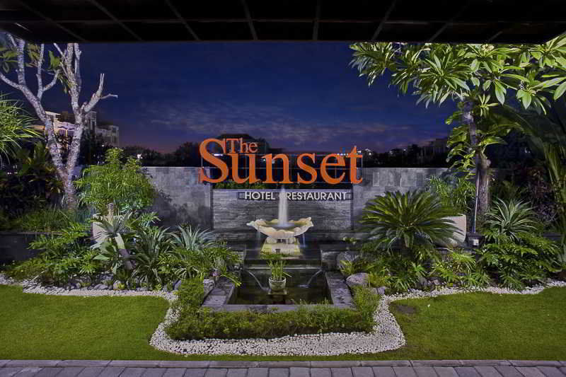 Sunset Residence And Condotel Kuta  Exterior photo