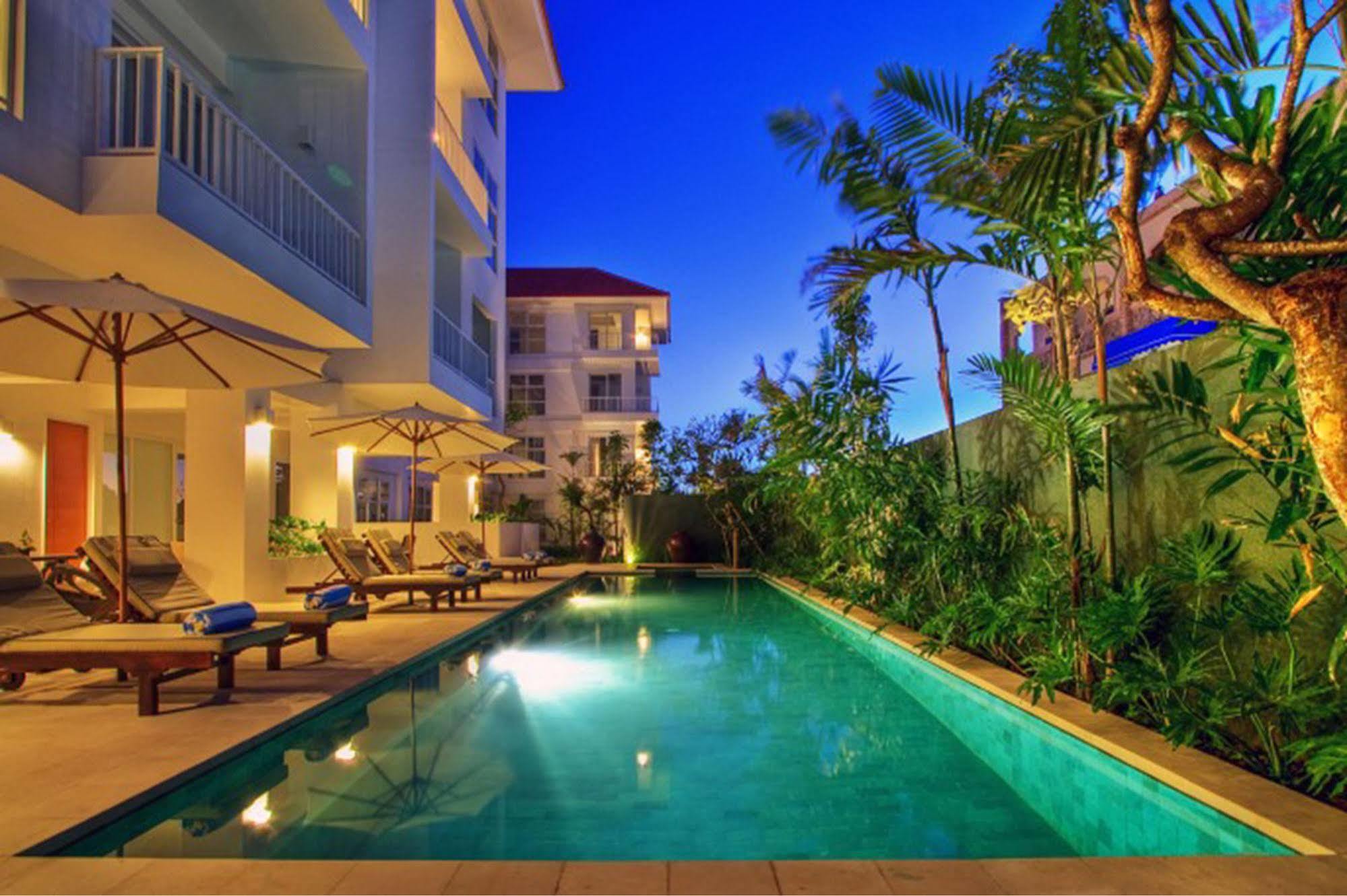 Sunset Residence And Condotel Kuta  Exterior photo